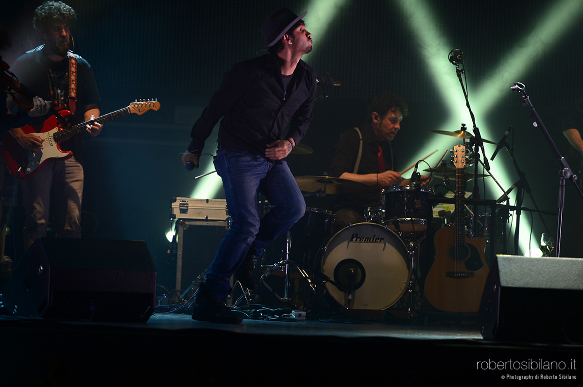 Concerto Fabrizio Moro Bari - Teatro Palazzo