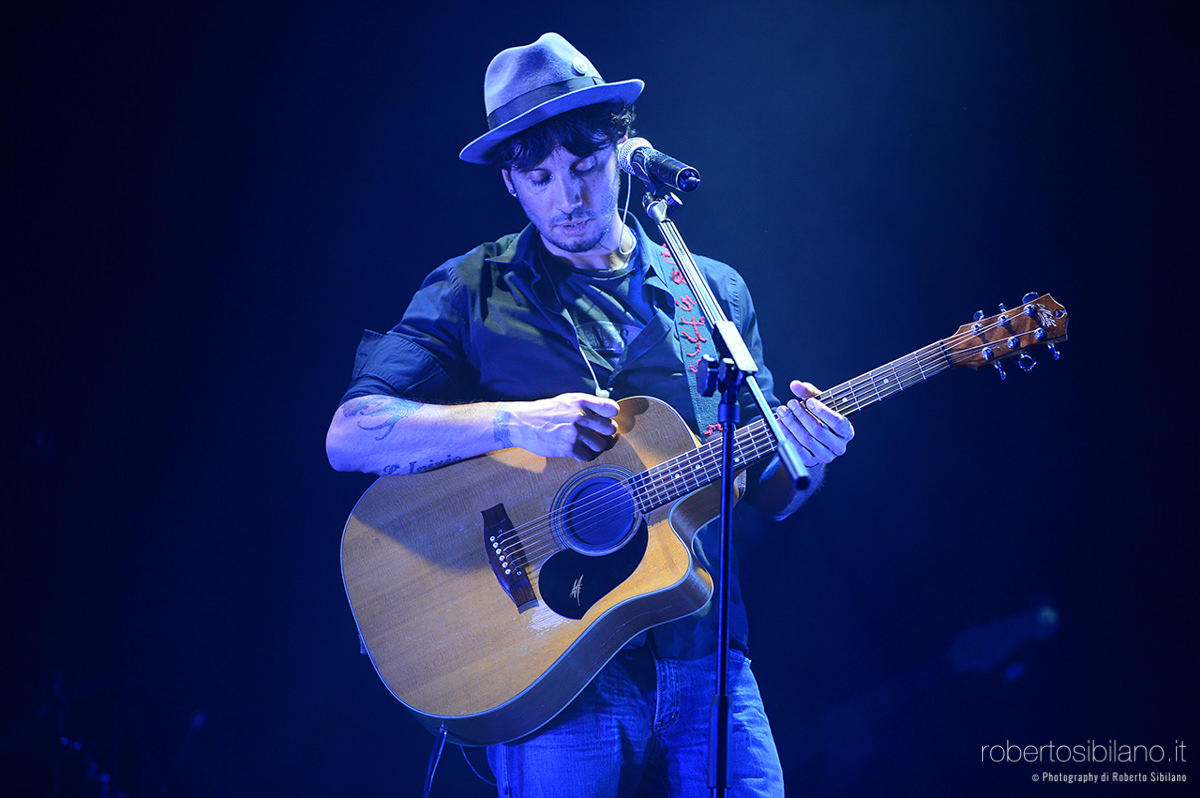 Concerto Fabrizio Moro Bari - Teatro Palazzo