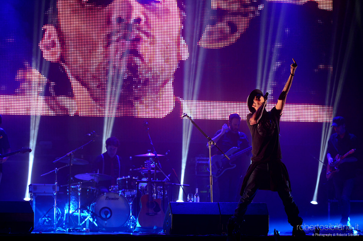 Concerto Fabrizio Moro Bari - Teatro Palazzo